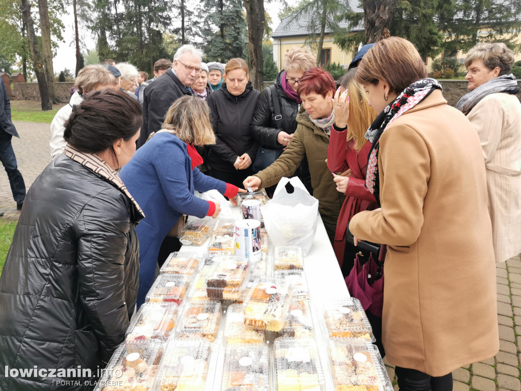 Domaniewice. Kiermasz ciast dla Zosi