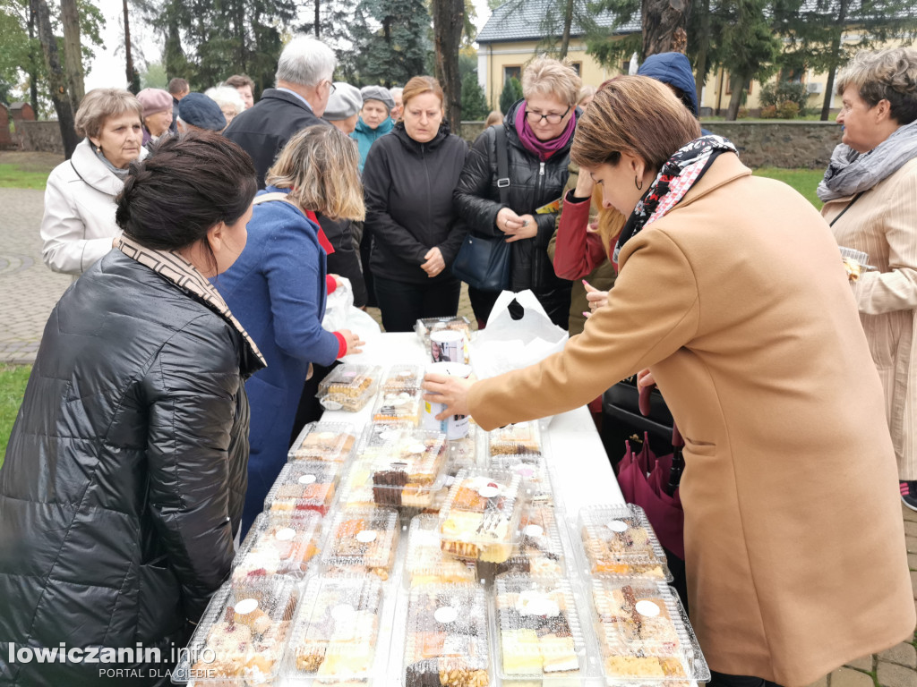 Domaniewice. Kiermasz ciast dla Zosi