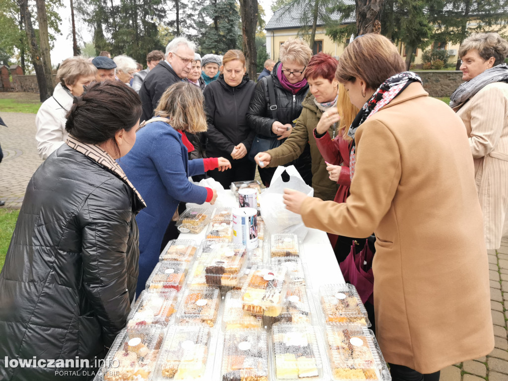 Domaniewice. Kiermasz ciast dla Zosi