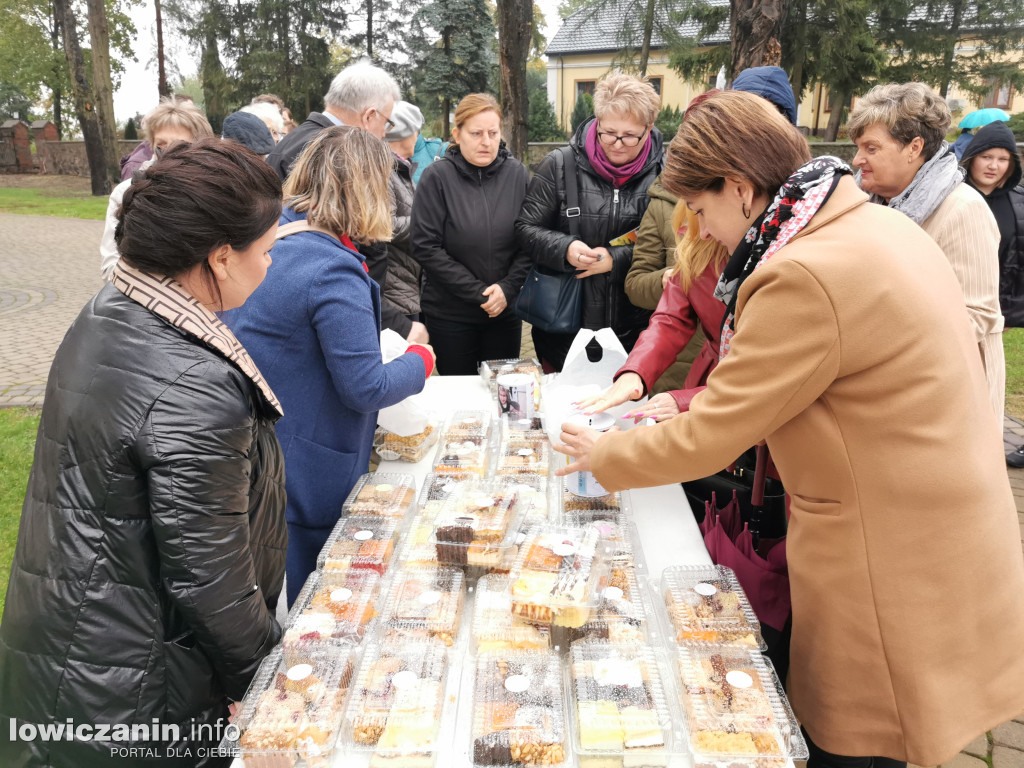Domaniewice. Kiermasz ciast dla Zosi