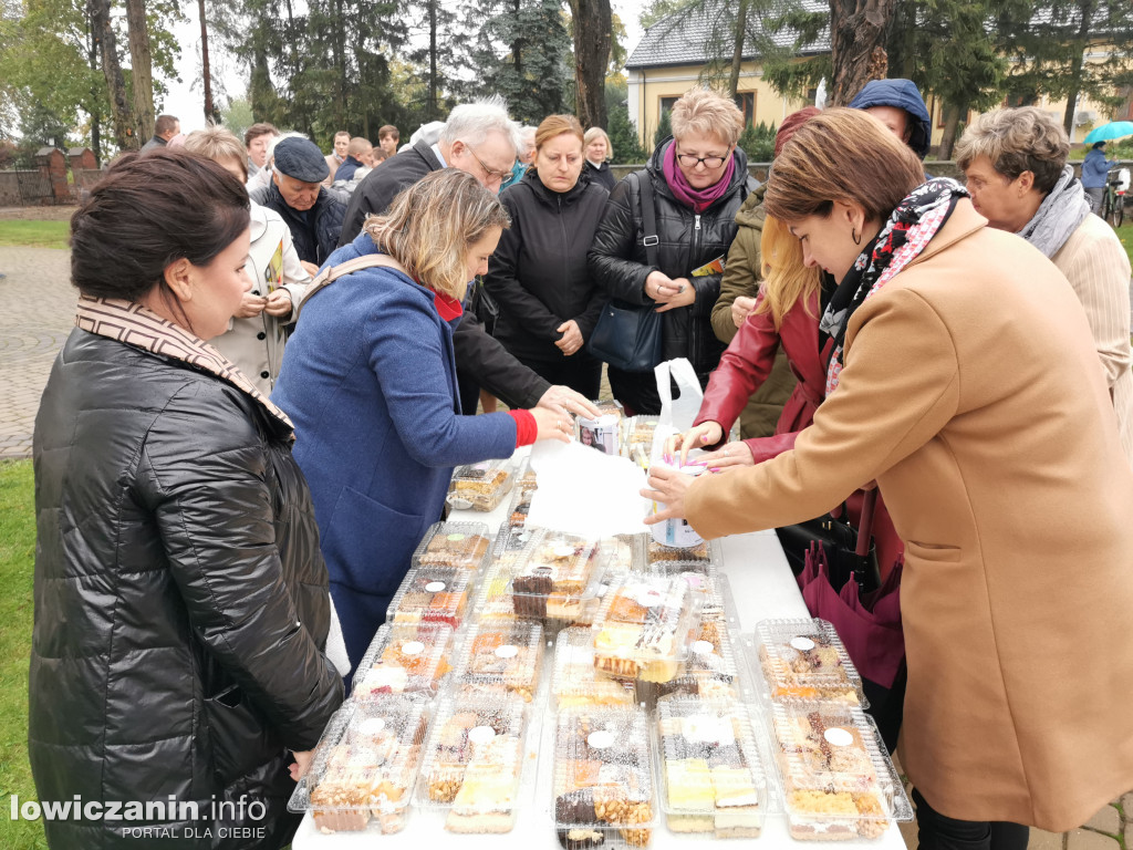 Domaniewice. Kiermasz ciast dla Zosi