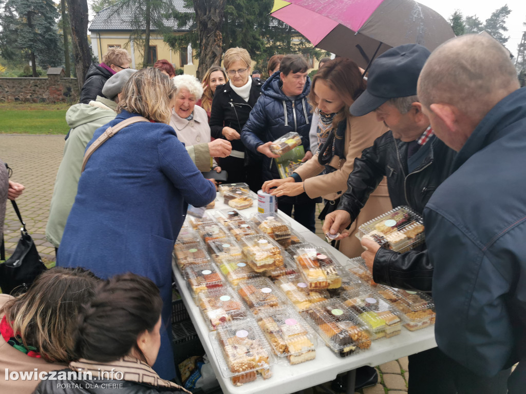 Domaniewice. Kiermasz ciast dla Zosi