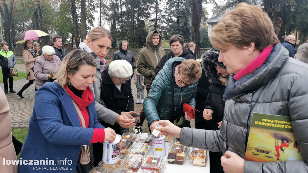 Domaniewice. Kiermasz ciast dla Zosi