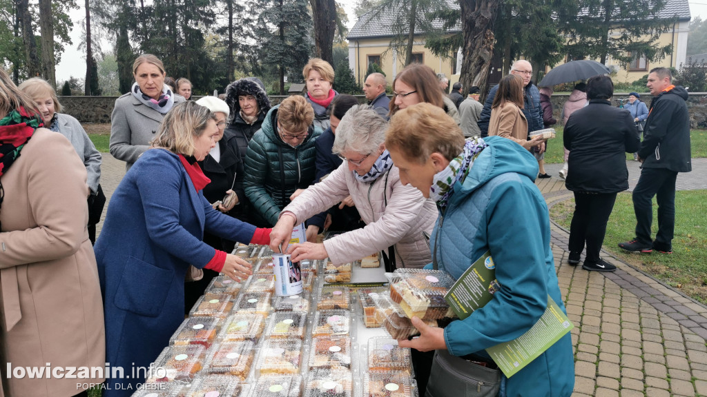 Domaniewice. Kiermasz ciast dla Zosi