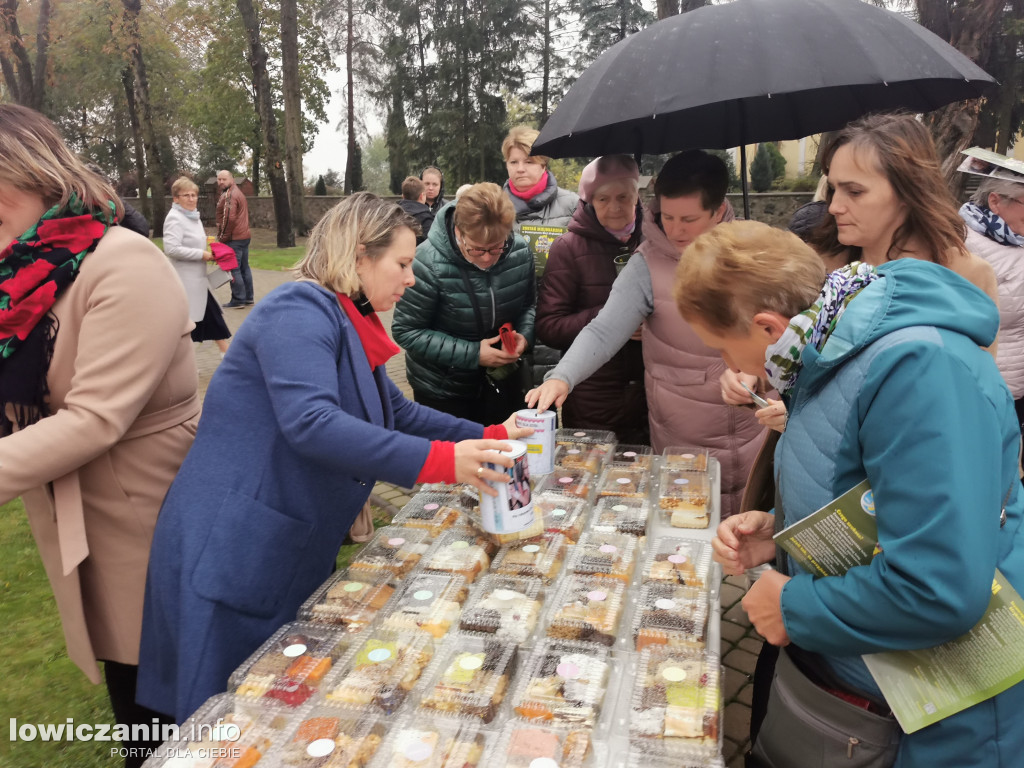 Domaniewice. Kiermasz ciast dla Zosi