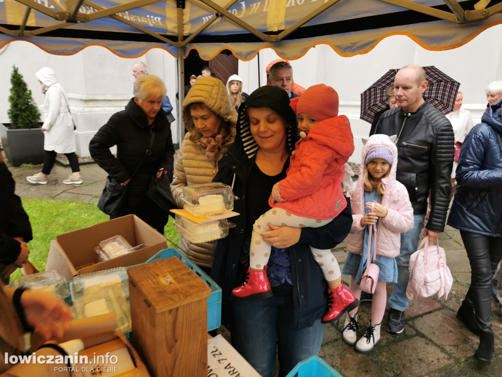 Papieskie kremówki pod kościołem pijarskim