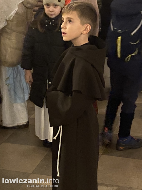 Bal Wszystkich Świętych w Szkole Pijarskiej  - pełen tańców, zabaw i pięknych strojów