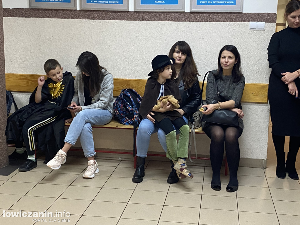 Bal Wszystkich Świętych w Szkole Pijarskiej  - pełen tańców, zabaw i pięknych strojów