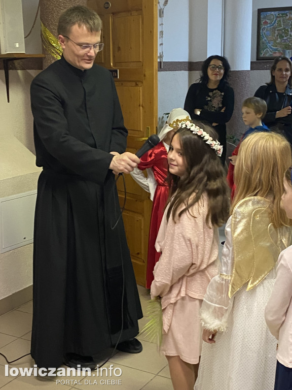 Bal Wszystkich Świętych w Szkole Pijarskiej  - pełen tańców, zabaw i pięknych strojów