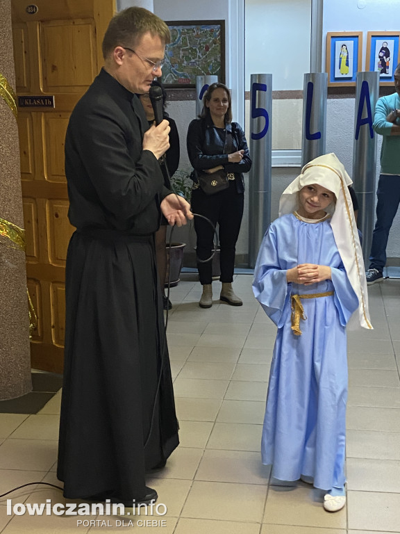 Bal Wszystkich Świętych w Szkole Pijarskiej  - pełen tańców, zabaw i pięknych strojów