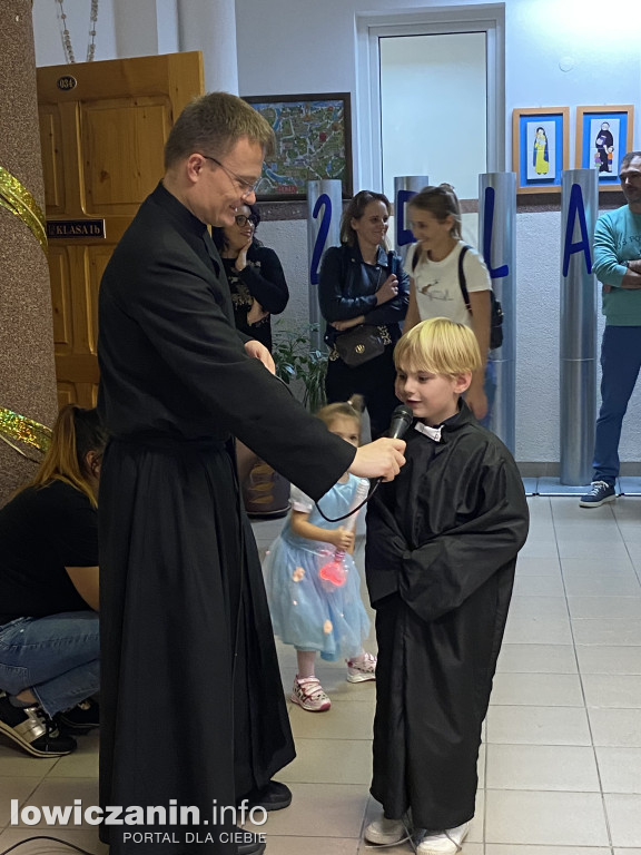 Bal Wszystkich Świętych w Szkole Pijarskiej  - pełen tańców, zabaw i pięknych strojów