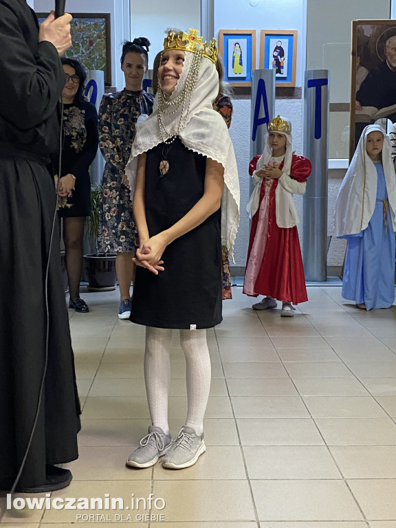 Bal Wszystkich Świętych w Szkole Pijarskiej  - pełen tańców, zabaw i pięknych strojów