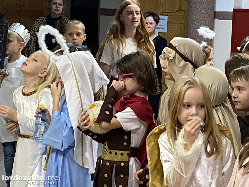 Bal Wszystkich Świętych w Szkole Pijarskiej  - pełen tańców, zabaw i pięknych strojów