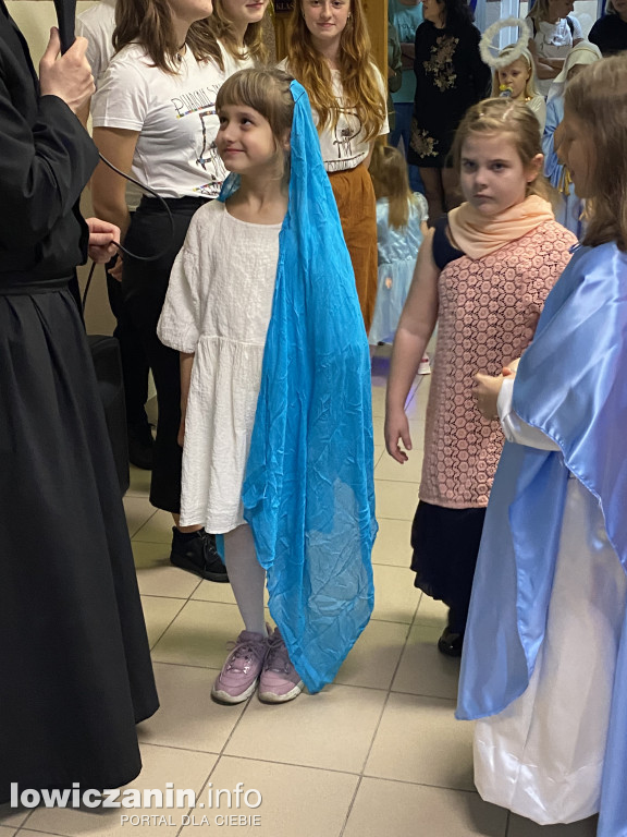 Bal Wszystkich Świętych w Szkole Pijarskiej  - pełen tańców, zabaw i pięknych strojów