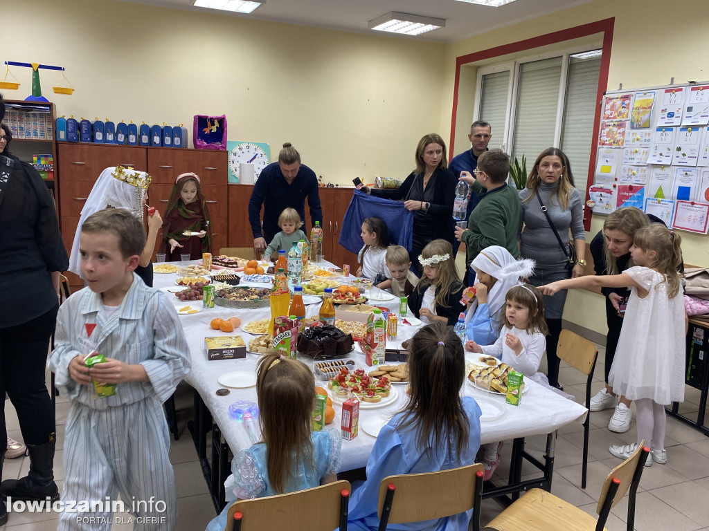 Bal Wszystkich Świętych w Szkole Pijarskiej  - pełen tańców, zabaw i pięknych strojów