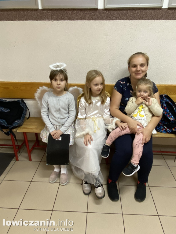 Bal Wszystkich Świętych w Szkole Pijarskiej  - pełen tańców, zabaw i pięknych strojów