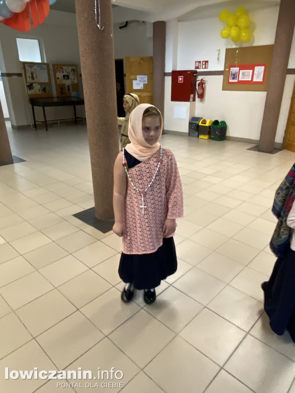 Bal Wszystkich Świętych w Szkole Pijarskiej  - pełen tańców, zabaw i pięknych strojów