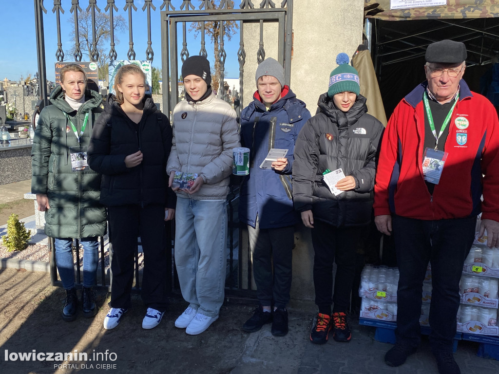 Dzień Zaduszny na łowickich cmentarzach