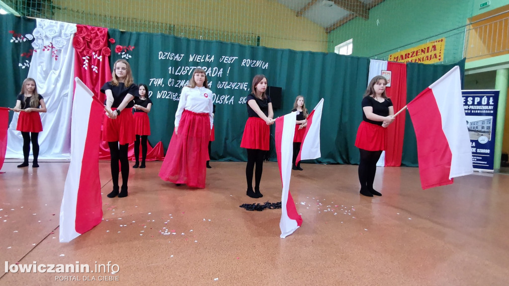 Uroczystości patriotyczne w Popowie Głowieńskim