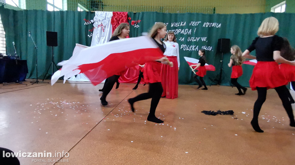 Uroczystości patriotyczne w Popowie Głowieńskim