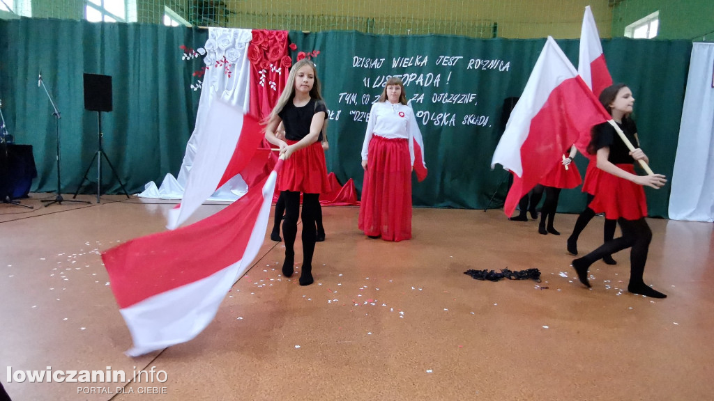 Uroczystości patriotyczne w Popowie Głowieńskim