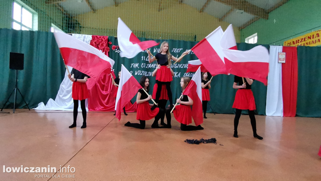 Uroczystości patriotyczne w Popowie Głowieńskim