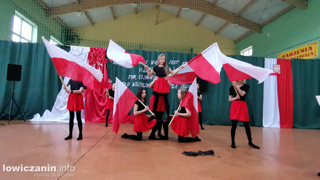 Uroczystości patriotyczne w Popowie Głowieńskim