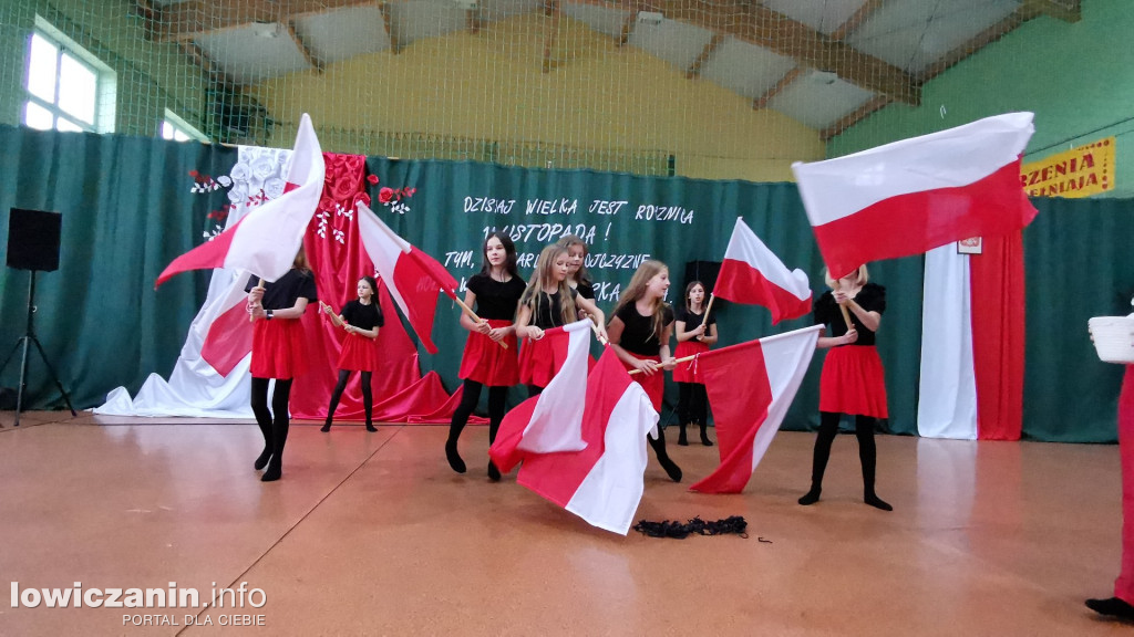 Uroczystości patriotyczne w Popowie Głowieńskim