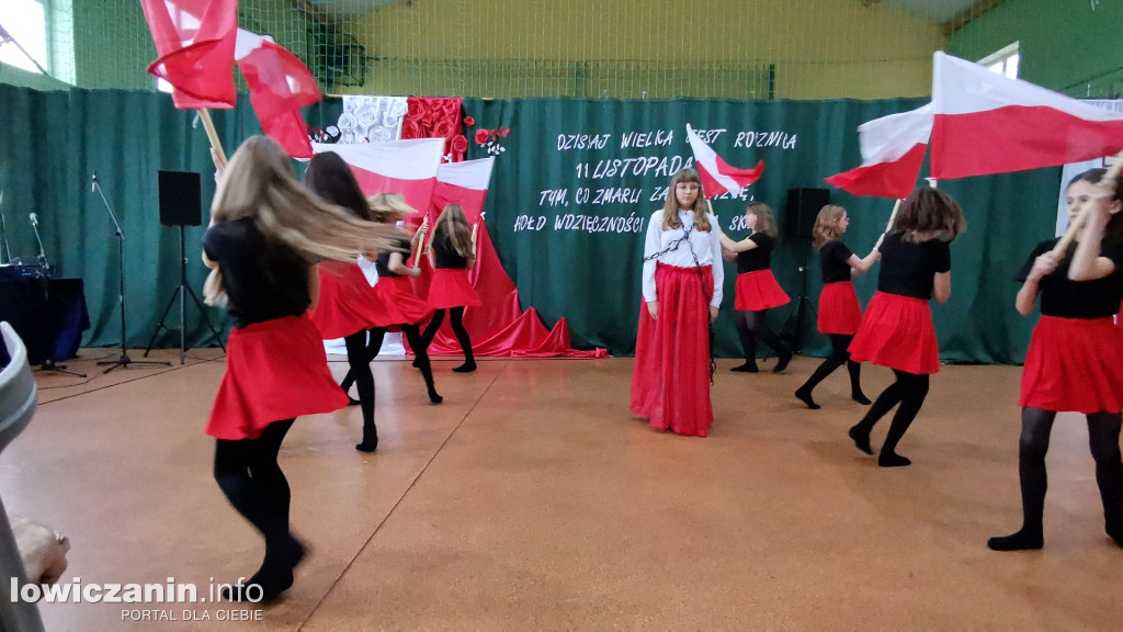 Uroczystości patriotyczne w Popowie Głowieńskim