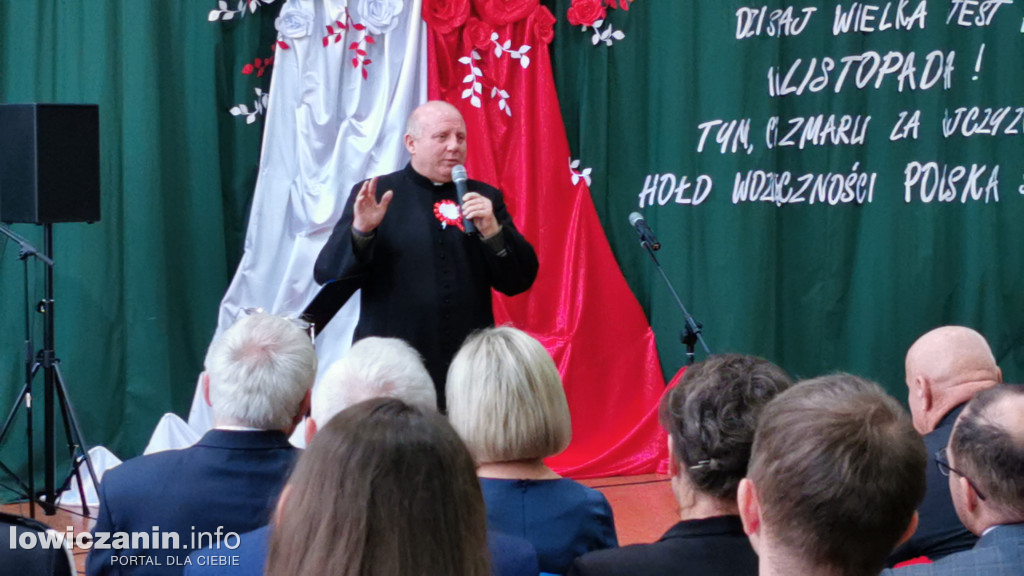 Uroczystości patriotyczne w Popowie Głowieńskim