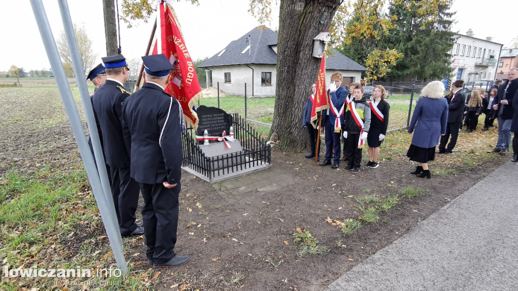 Uroczystości patriotyczne w Popowie Głowieńskim
