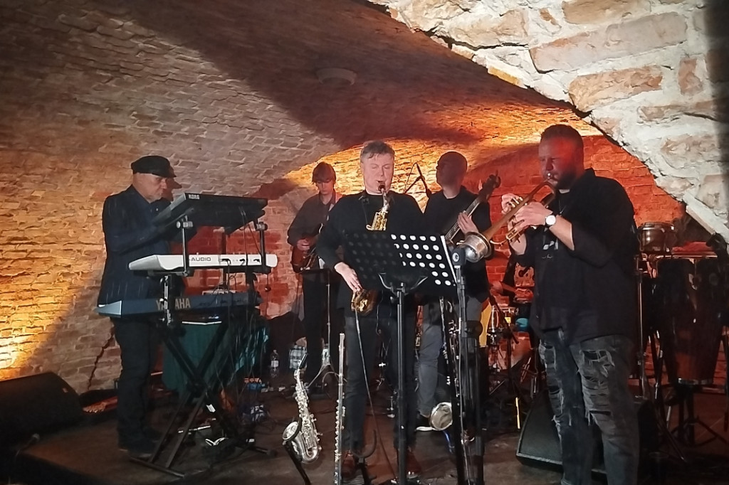 Koncert poświęcony M. Davisowi w łowickim muzeum