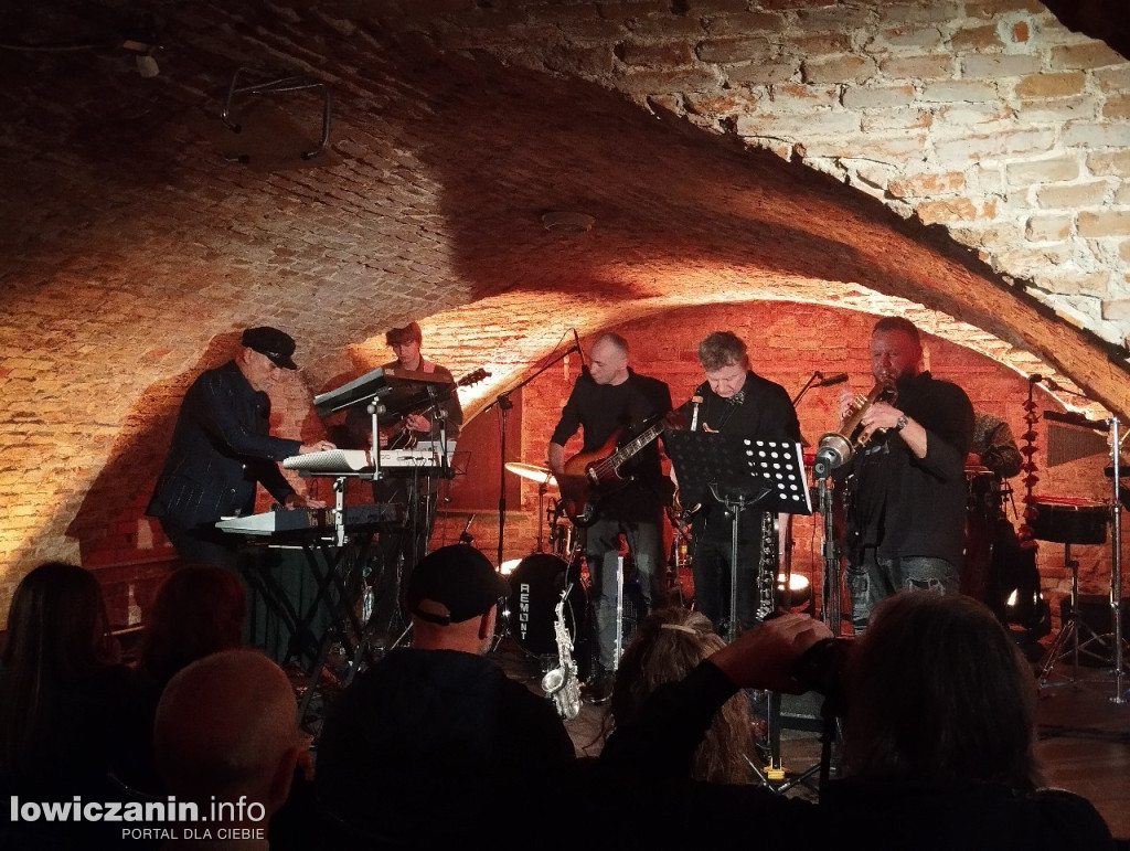 Koncert poświęcony M. Davisowi w łowickim muzeum