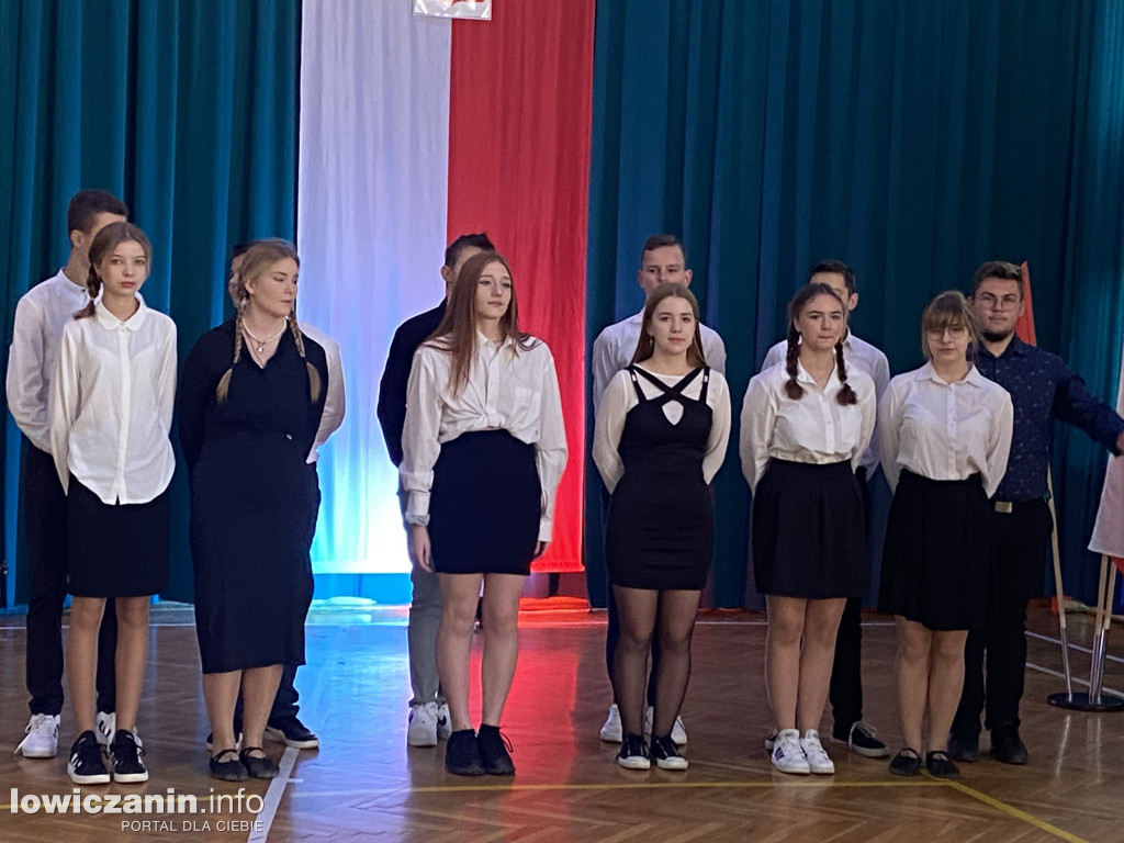 Narodowe Święto Niepodległości w szkole na Blichu