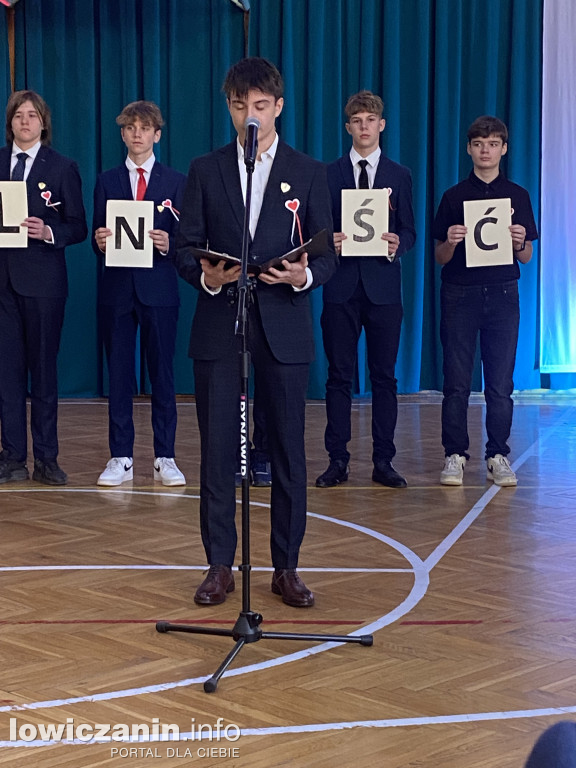 Narodowe Święto Niepodległości w szkole na Blichu