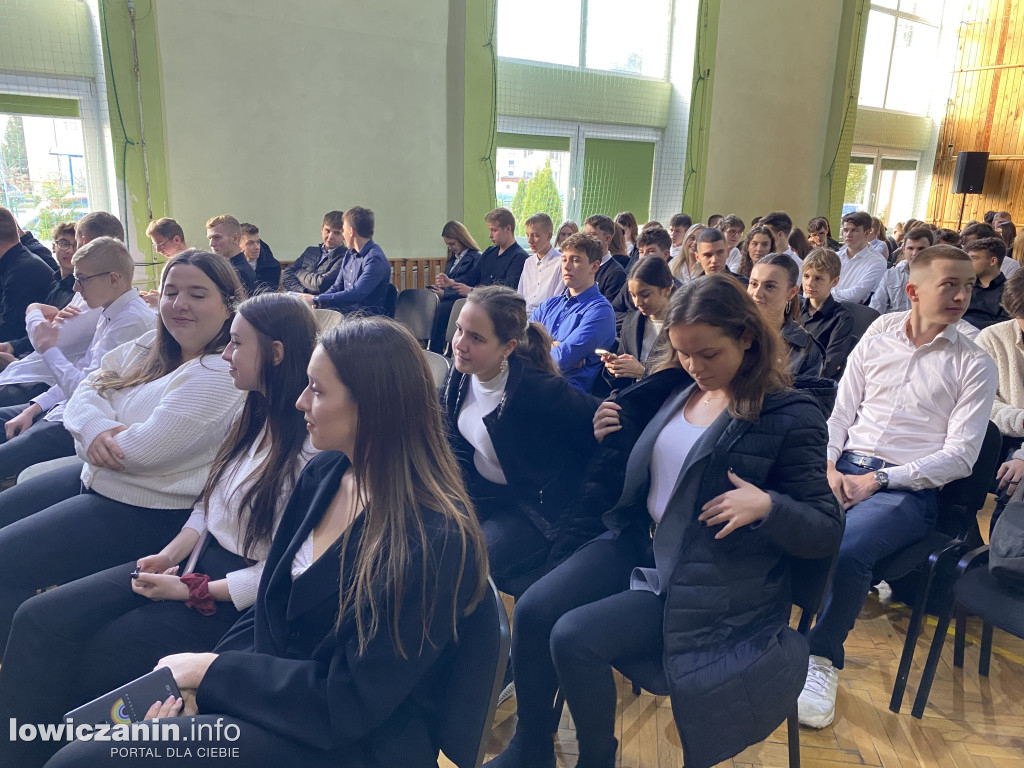 Narodowe Święto Niepodległości w szkole na Blichu