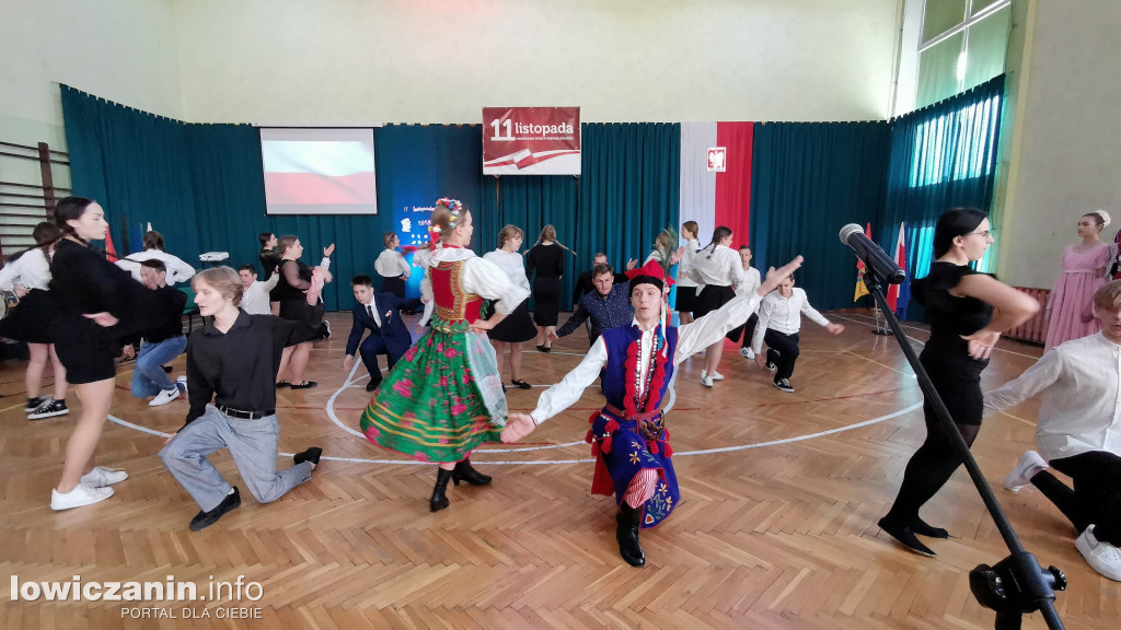 Narodowe Święto Niepodległości w szkole na Blichu