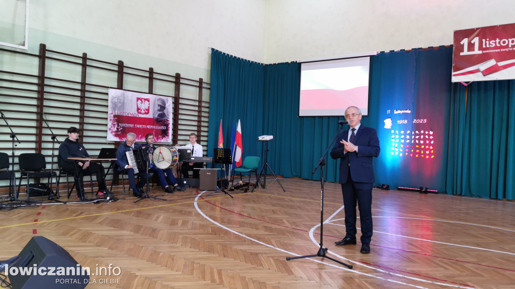 Narodowe Święto Niepodległości w szkole na Blichu