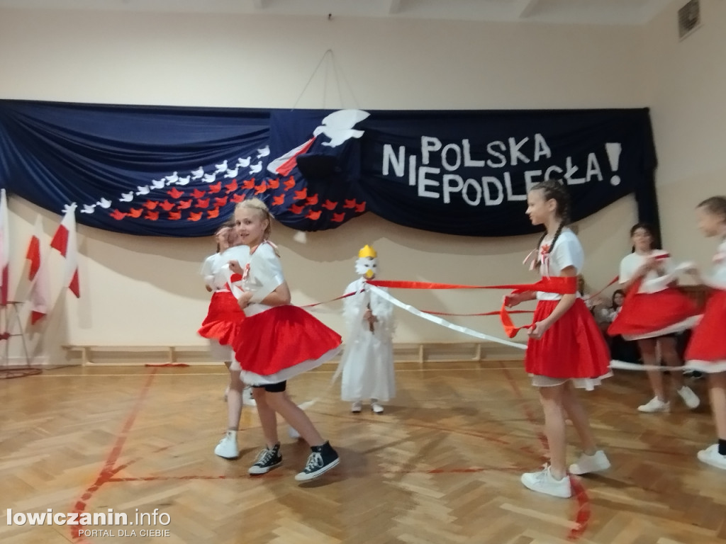 Akademia z okazji Dnia Niepodległości w SP 1