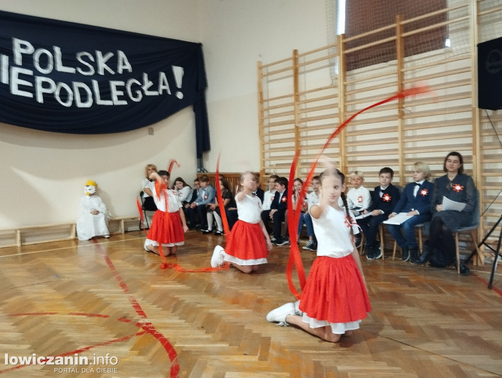 Akademia z okazji Dnia Niepodległości w SP 1