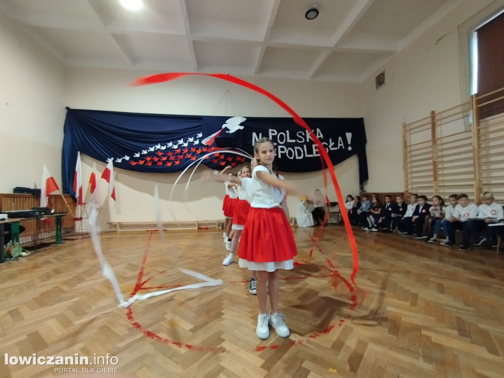 Akademia z okazji Dnia Niepodległości w SP 1