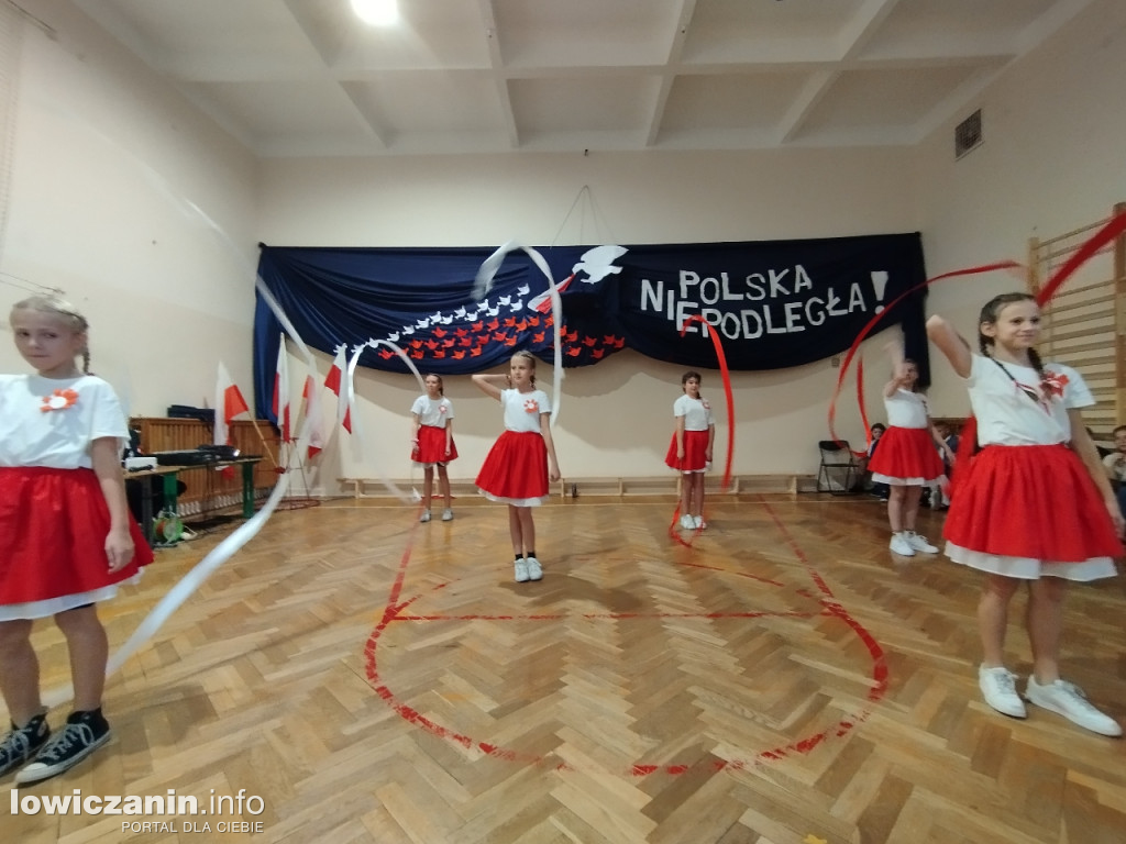 Akademia z okazji Dnia Niepodległości w SP 1