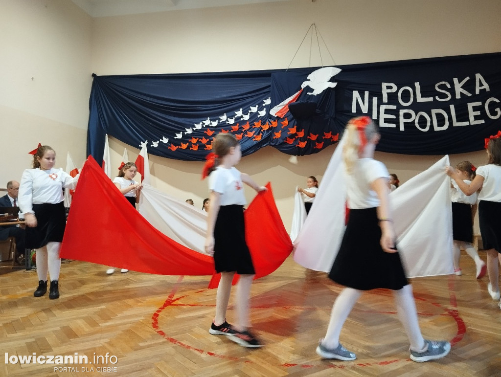 Akademia z okazji Dnia Niepodległości w SP 1