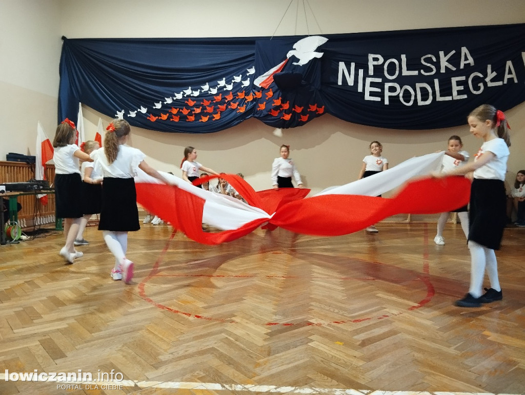 Akademia z okazji Dnia Niepodległości w SP 1