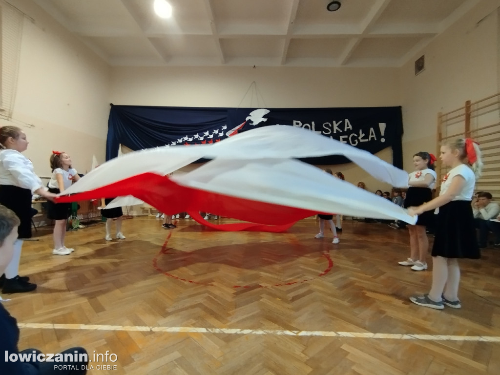Akademia z okazji Dnia Niepodległości w SP 1