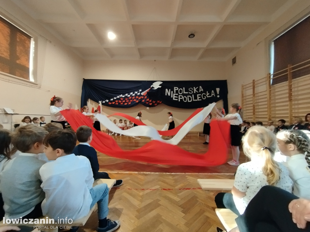 Akademia z okazji Dnia Niepodległości w SP 1