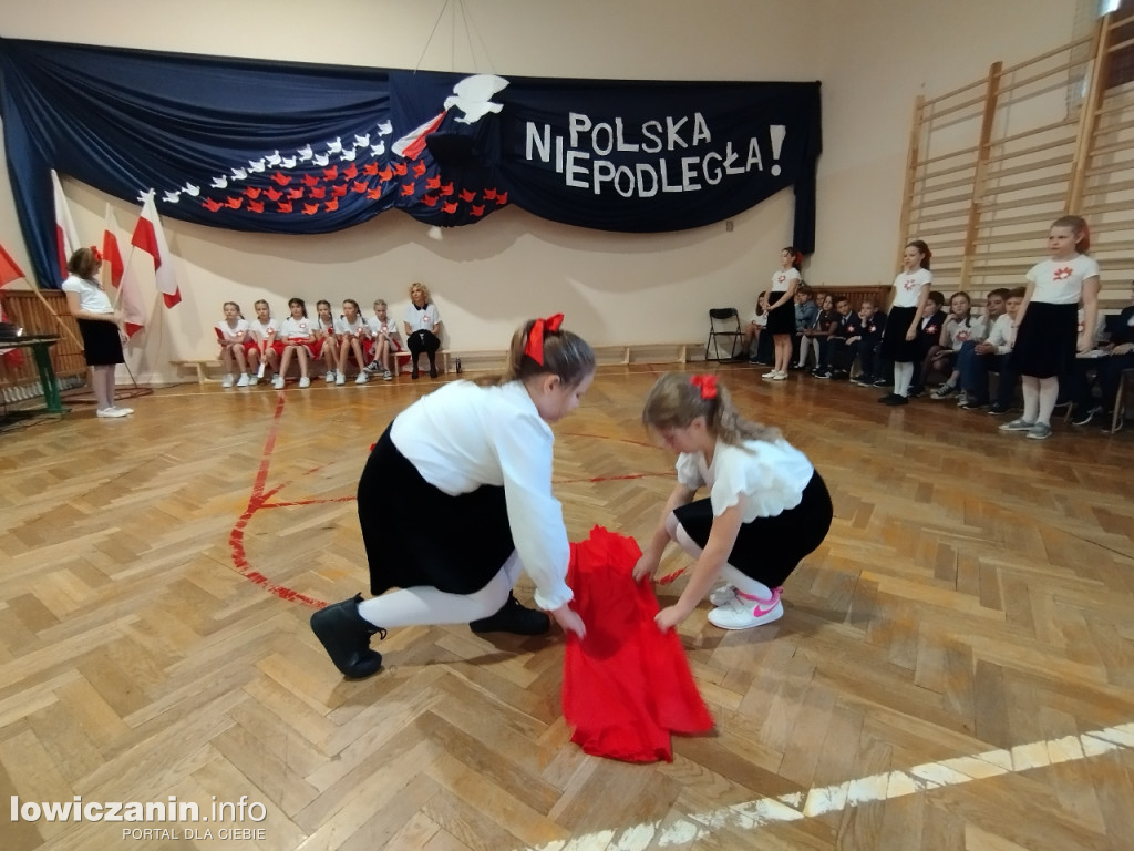 Akademia z okazji Dnia Niepodległości w SP 1