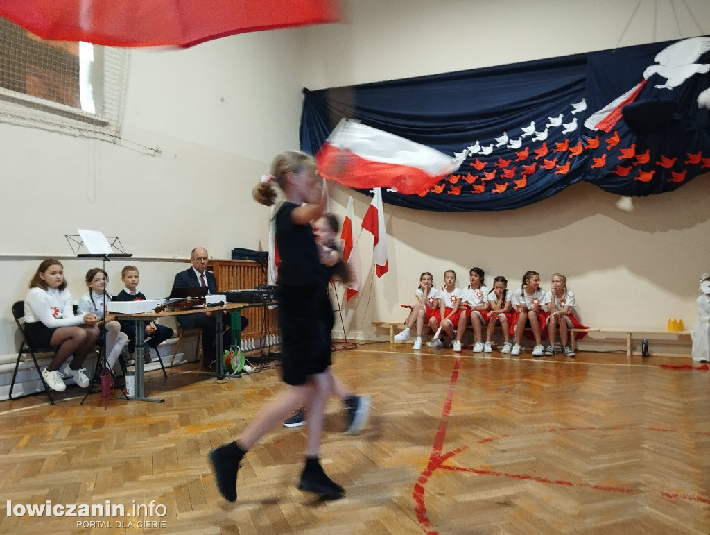 Akademia z okazji Dnia Niepodległości w SP 1