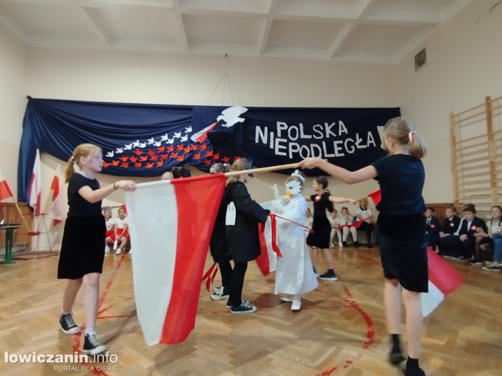 Akademia z okazji Dnia Niepodległości w SP 1
