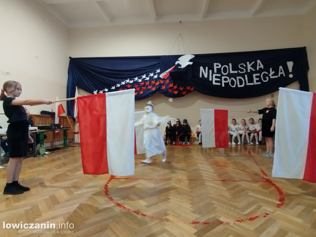 Akademia z okazji Dnia Niepodległości w SP 1